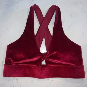 Fabletics NWOT Women's Oasis Twist Front Maroon Velour Sports Bra
